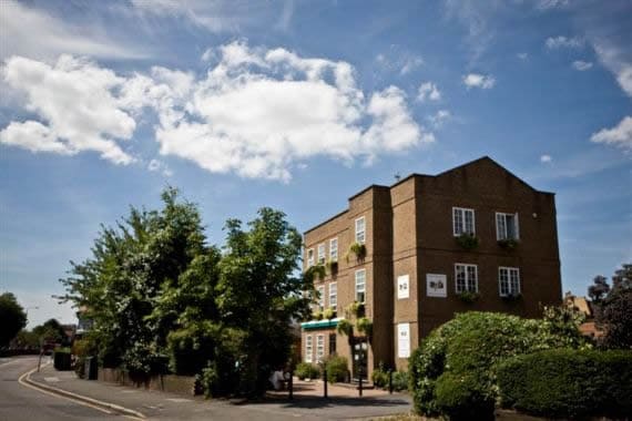 センター・オブ・イングリッシュ・スタディーズ，ロンドン（ ウィンブルドン）（Centre of English Studies,London  Winbledon）