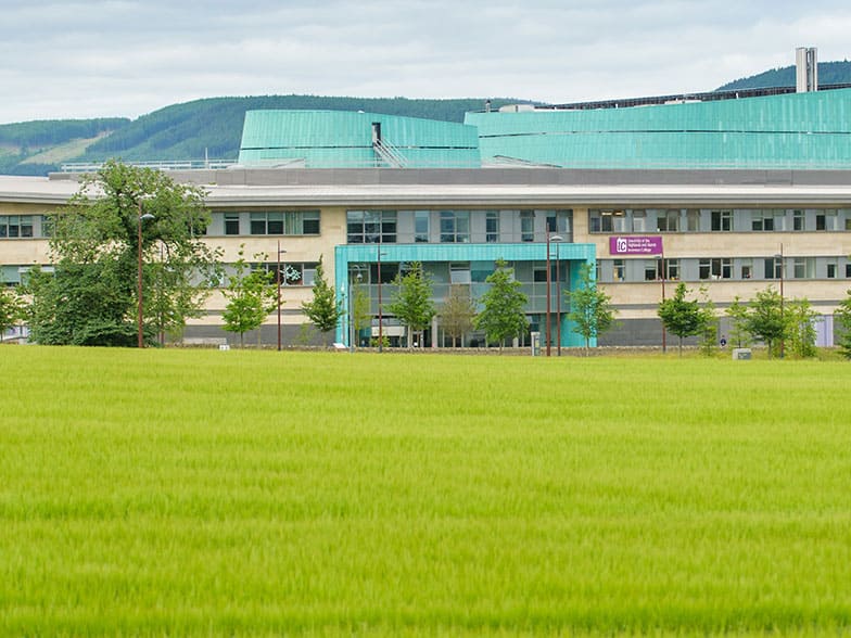 ハイランズ・アンド・アイランズ大学-University of the Highlands and Islands(スコットランド)